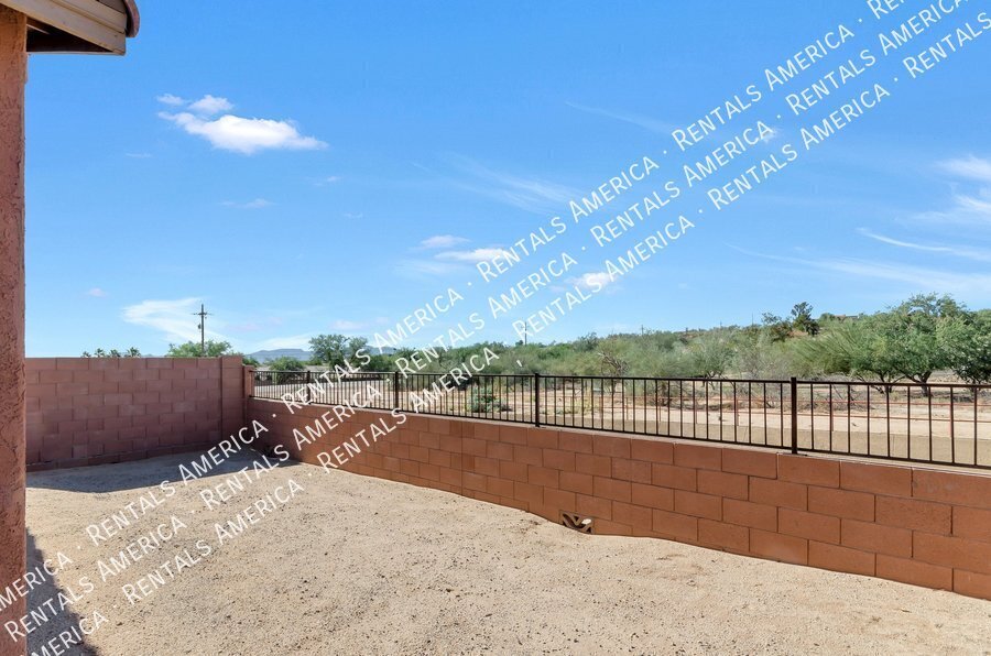 Beautiful 3 bedroom 2 bath Home with FLEX Space and Washer/Dryer! property image