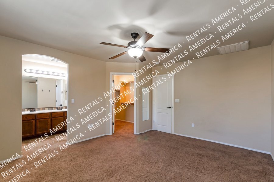 Large gated home close to Banner, UArizona property image