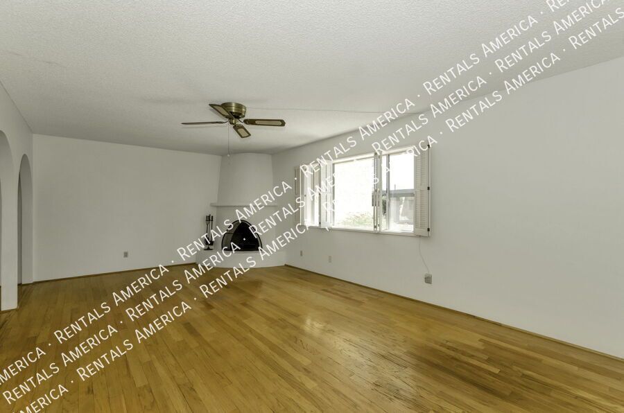 Gorgeous mountain views. property image