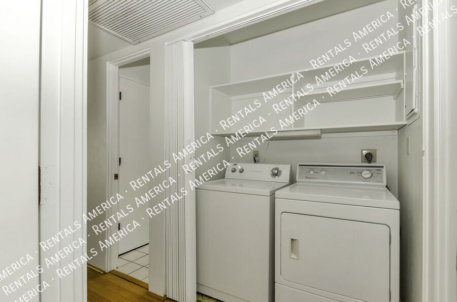 Gorgeous mountain views. property image