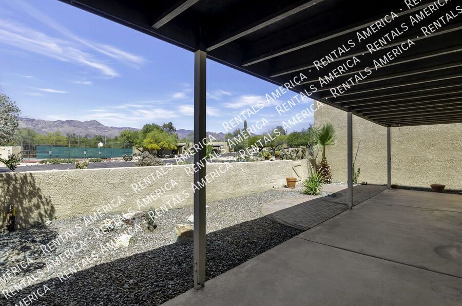 Gorgeous mountain views. property image