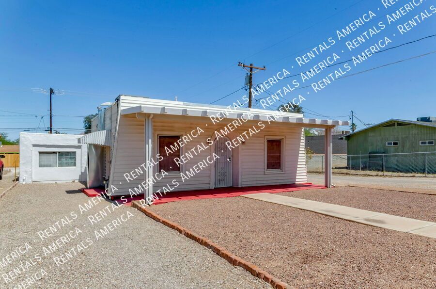 Great Location near the U of A! property image