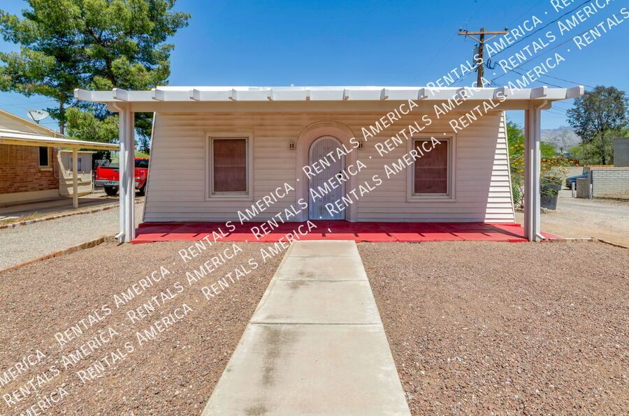 Great Location near the U of A! property image
