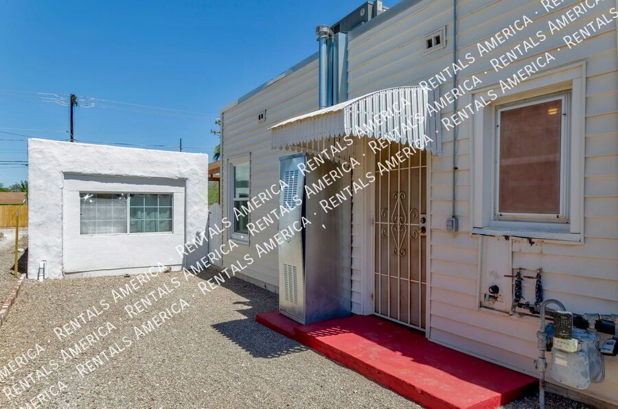 Great Location near the U of A! property image