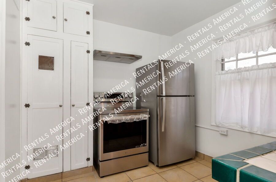 Great Location near the U of A! property image