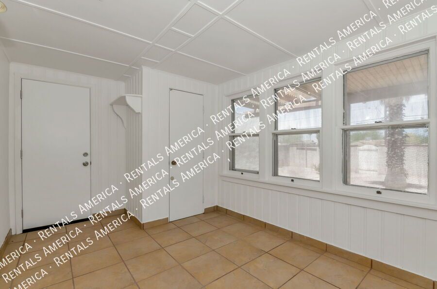 Great Location near the U of A! property image