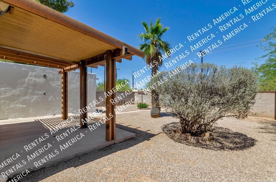 Great Location near the U of A! property image