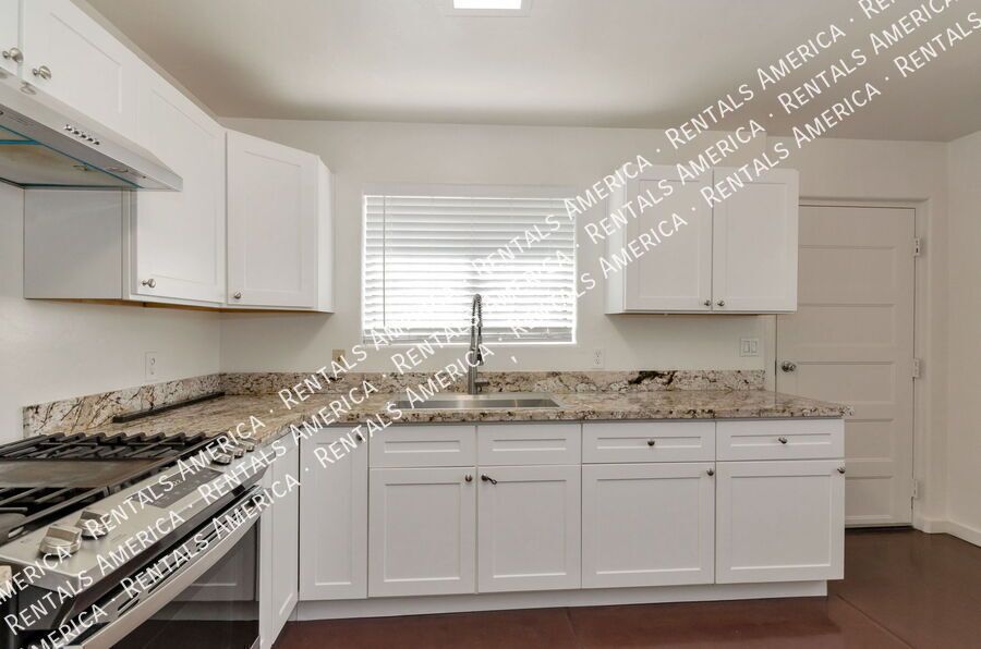 Newly renovated 3 Bedroom 2 Bath property image