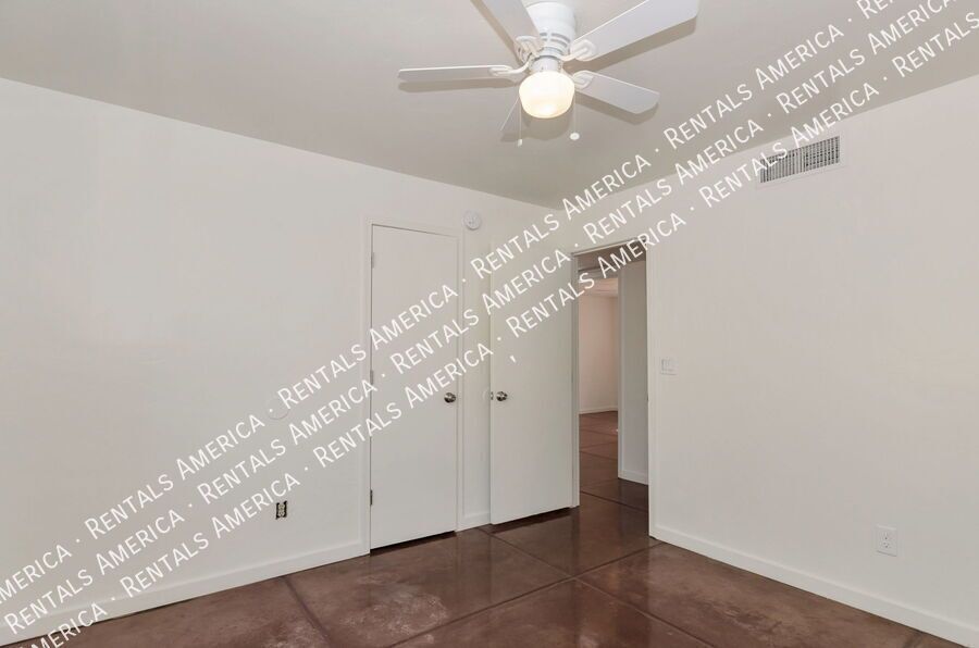 Newly renovated 3 Bedroom 2 Bath property image
