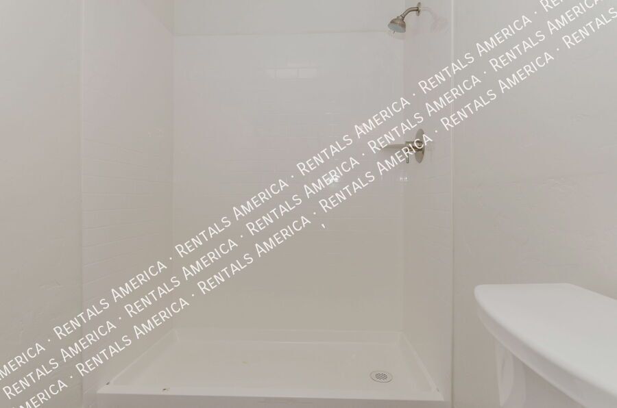 Newly renovated 3 Bedroom 2 Bath property image