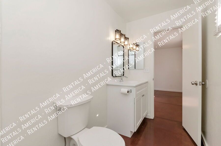 Newly renovated 3 Bedroom 2 Bath property image