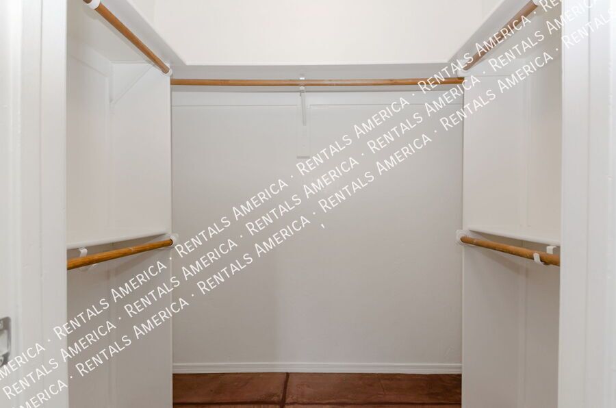 Newly renovated 3 Bedroom 2 Bath property image