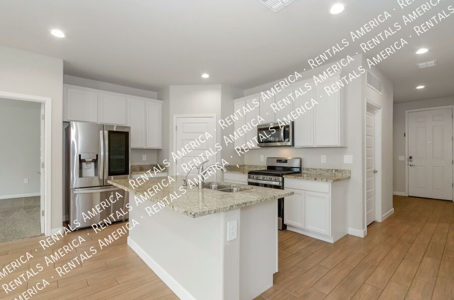 3 Bed / 2 Bath Home in Saguaro Bloom with Mountain Views + Amenities property image