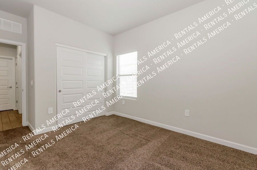 3 Bed / 2 Bath Home in Saguaro Bloom with Mountain Views + Amenities property image