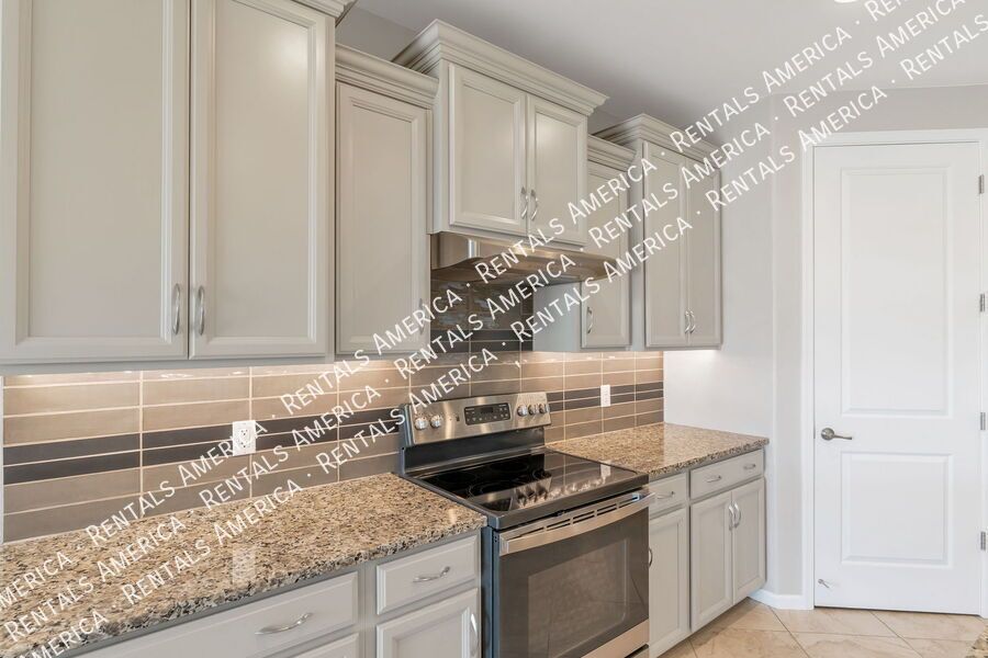 Beautiful home in gated Dove Mountain! property image