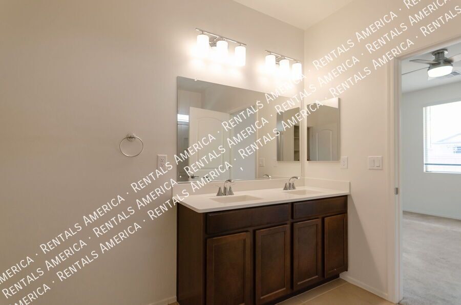 Beautiful home in Camino Verde! property image