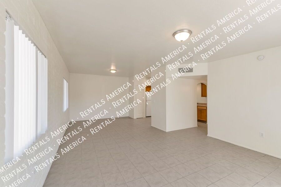 Move in Special 3 Bed / 2 Bath Duplex property image