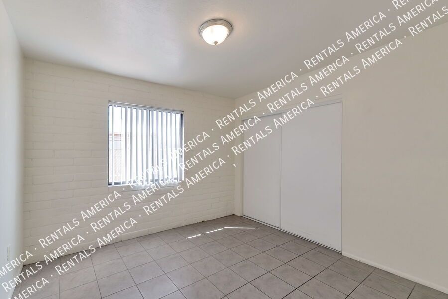 Move in Special 3 Bed / 2 Bath Duplex property image