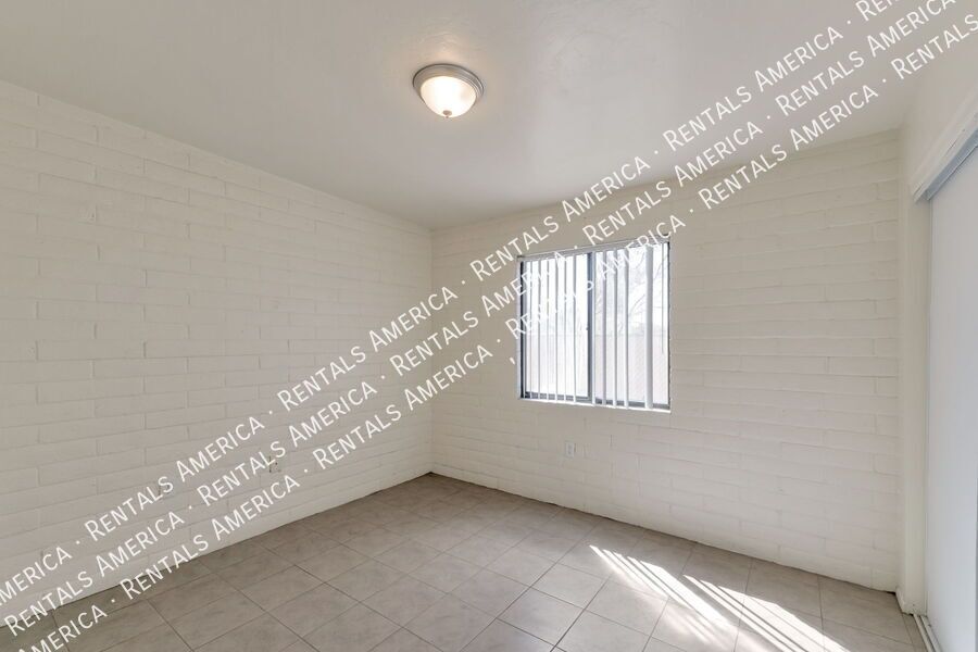 Move in Special 3 Bed / 2 Bath Duplex property image