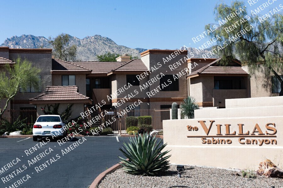 Beautiful 2/2 Foothills Condo in Gated Villas at Sabino Canyon! property image