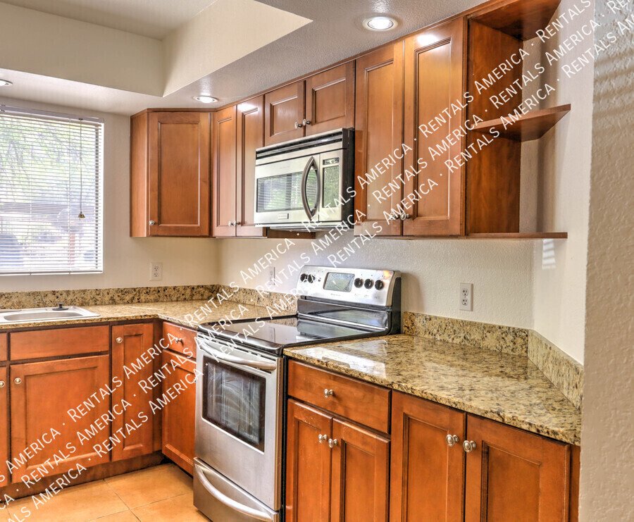 Beautiful 2/2 Foothills Condo in Gated Villas at Sabino Canyon! property image
