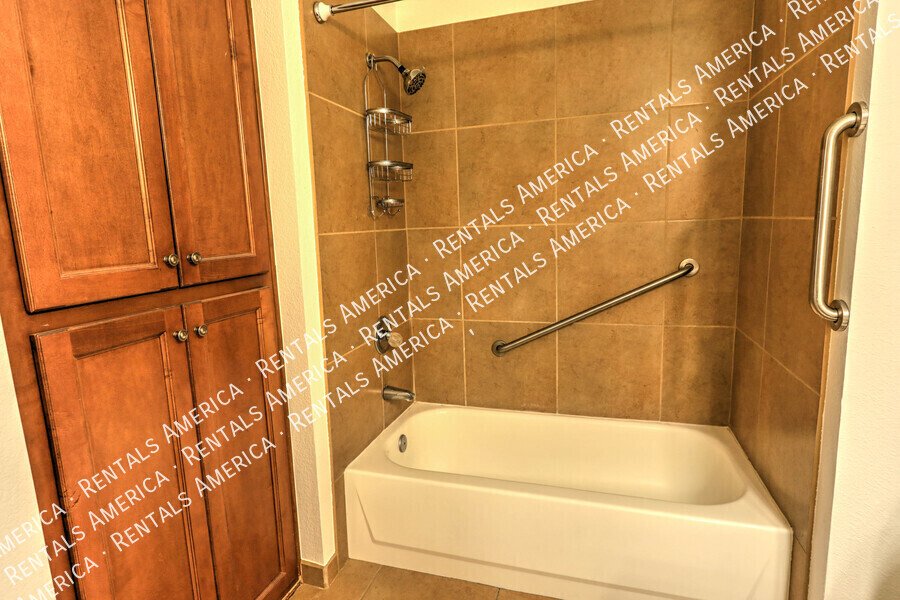 Beautiful 2/2 Foothills Condo in Gated Villas at Sabino Canyon! property image