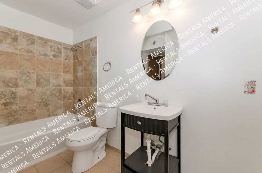 Large one bedroom condo property image