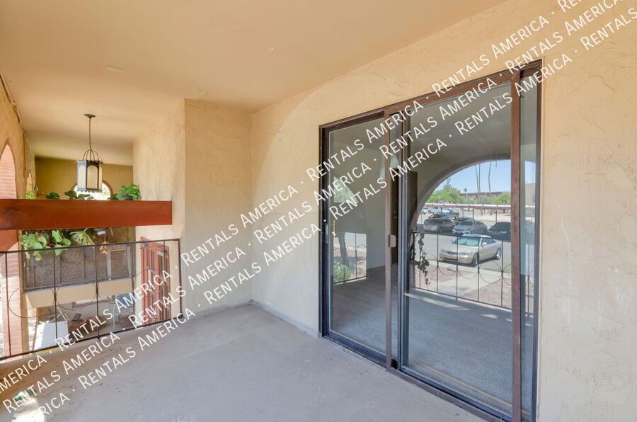 Large one bedroom condo property image