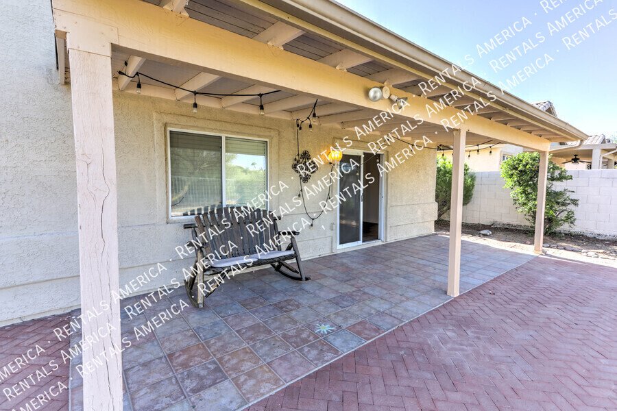 Modern and bright open-concept 3/2 Home property image