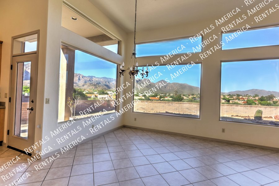 Stunning 3/2 Home with Amazing Mountain Views!! property image