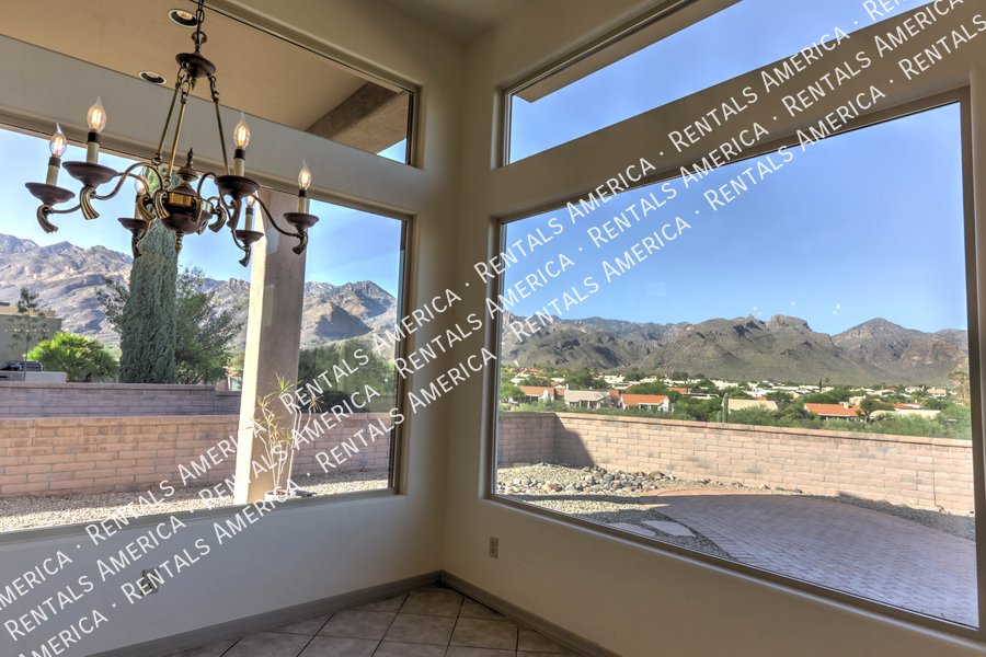 Stunning 3/2 Home with Amazing Mountain Views!! property image