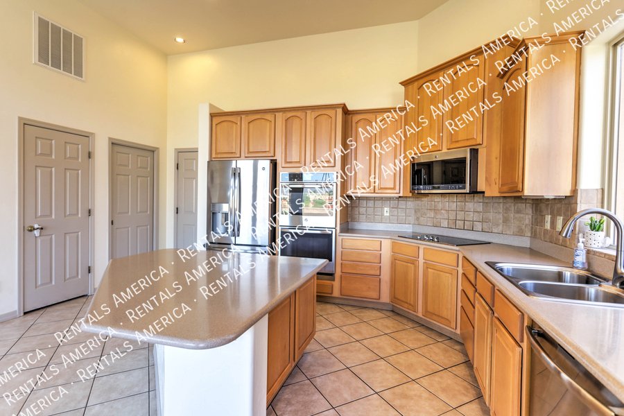 Stunning 3/2 Home with Amazing Mountain Views!! property image