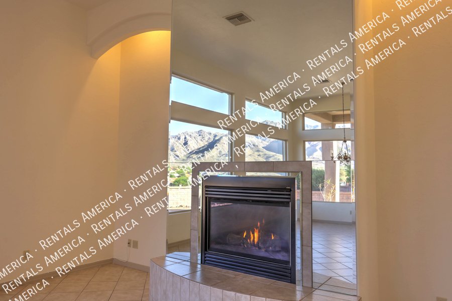 Stunning 3/2 Home with Amazing Mountain Views!! property image