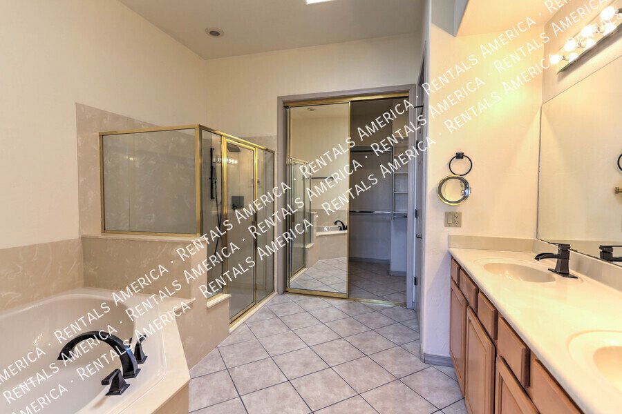 Stunning 3/2 Home with Amazing Mountain Views!! property image
