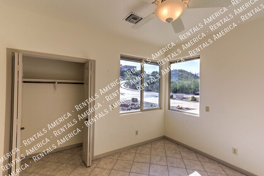 Stunning 3/2 Home with Amazing Mountain Views!! property image