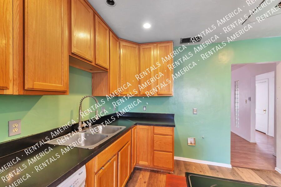Charming home in the Three Points area property image