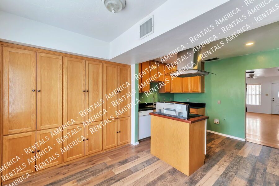 Charming home in the Three Points area property image