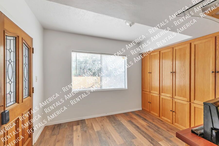 Charming home in the Three Points area property image