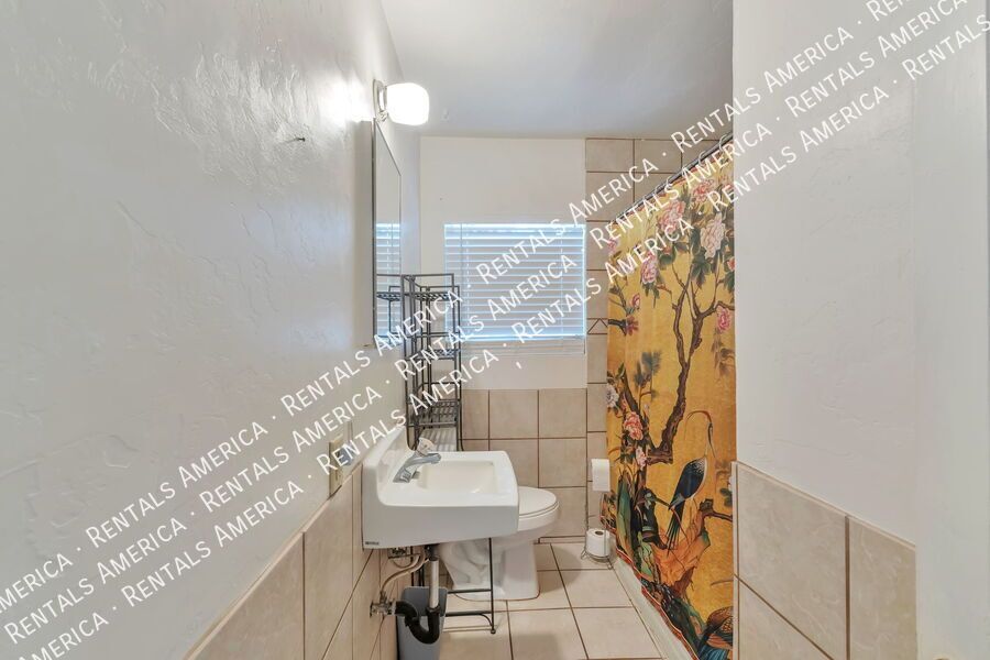 Charming home in the Three Points area property image