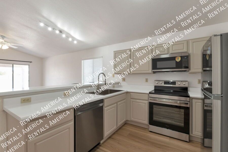 Rita Ranch- Beautiful 3 bedroom 2 bathroom property image