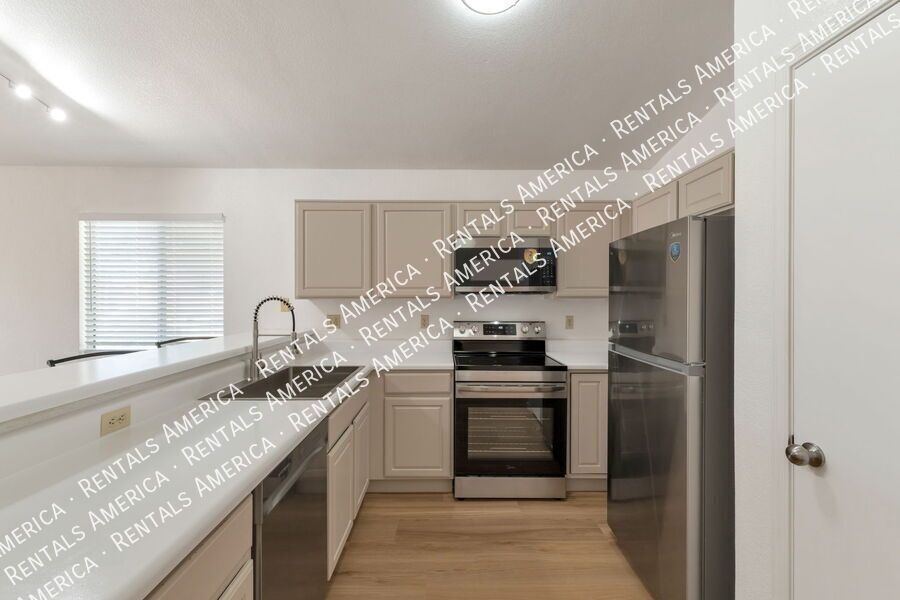 Rita Ranch- Beautiful 3 bedroom 2 bathroom property image
