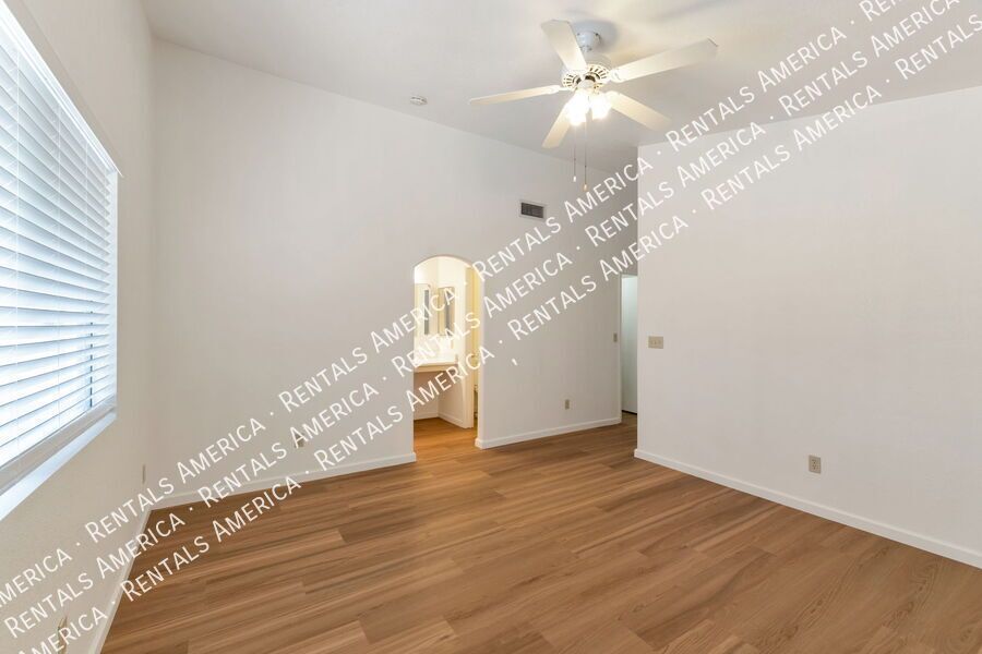 Rita Ranch- Beautiful 3 bedroom 2 bathroom property image