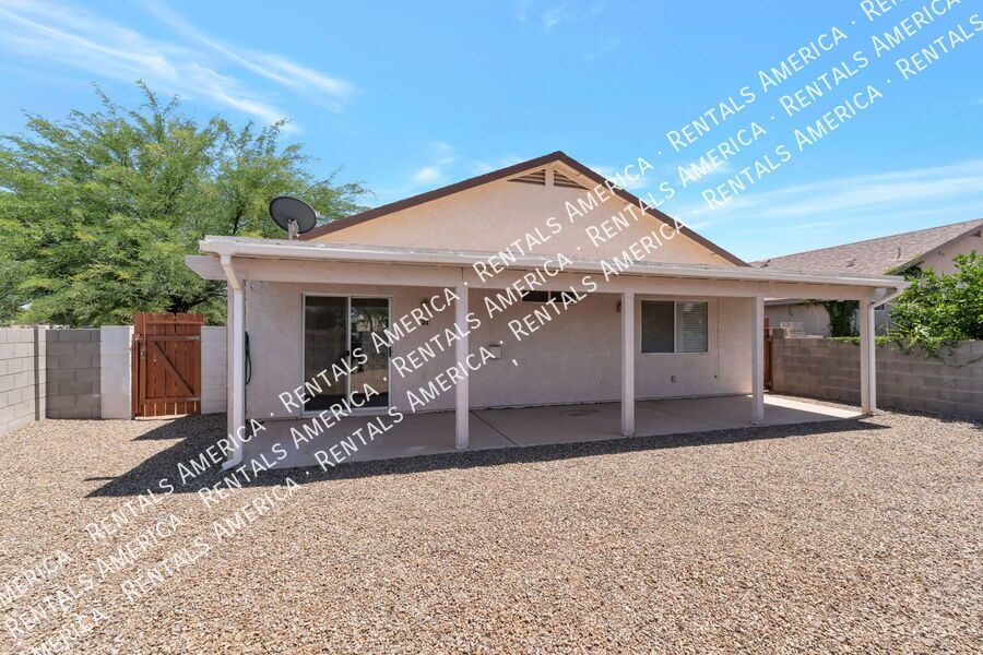 Rita Ranch- Beautiful 3 bedroom 2 bathroom property image