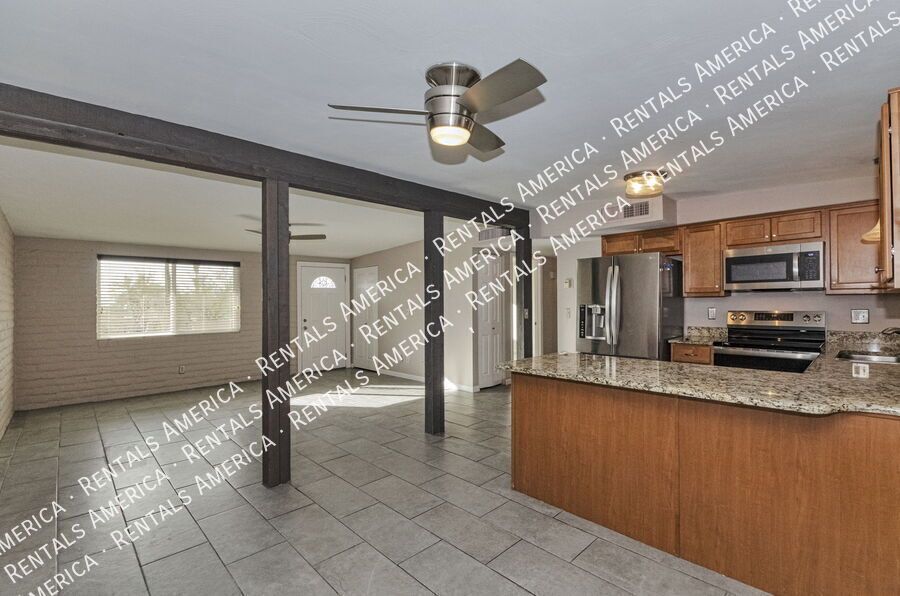 Updated Oro Valley with views from the pool! property image