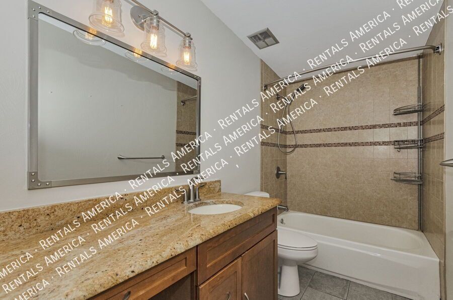 Updated Oro Valley with views from the pool! property image
