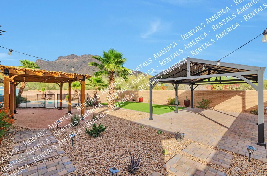 Updated Oro Valley with views from the pool! property image