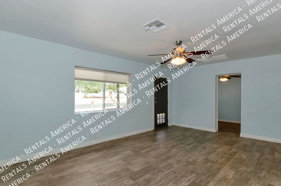 3 Bedroom 2 bath home in Tucson's Speedway Park neighborhood property image