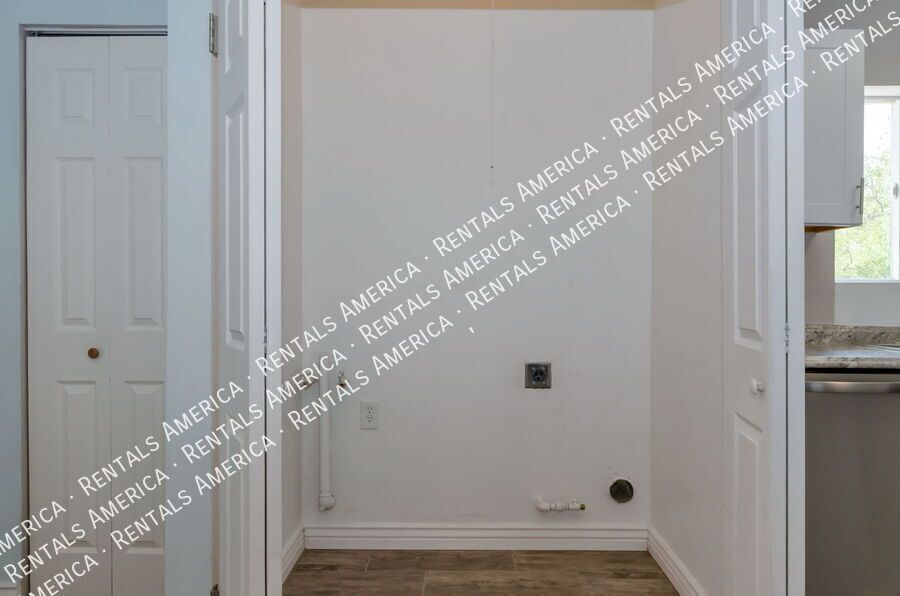 3 Bedroom 2 bath home in Tucson's Speedway Park neighborhood property image