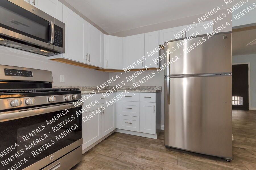 3 Bedroom 2 bath home in Tucson's Speedway Park neighborhood property image
