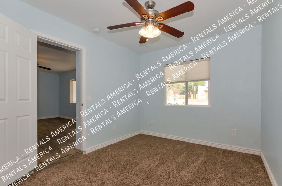 3 Bedroom 2 bath home in Tucson's Speedway Park neighborhood property image